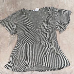 Womens short sleeve top